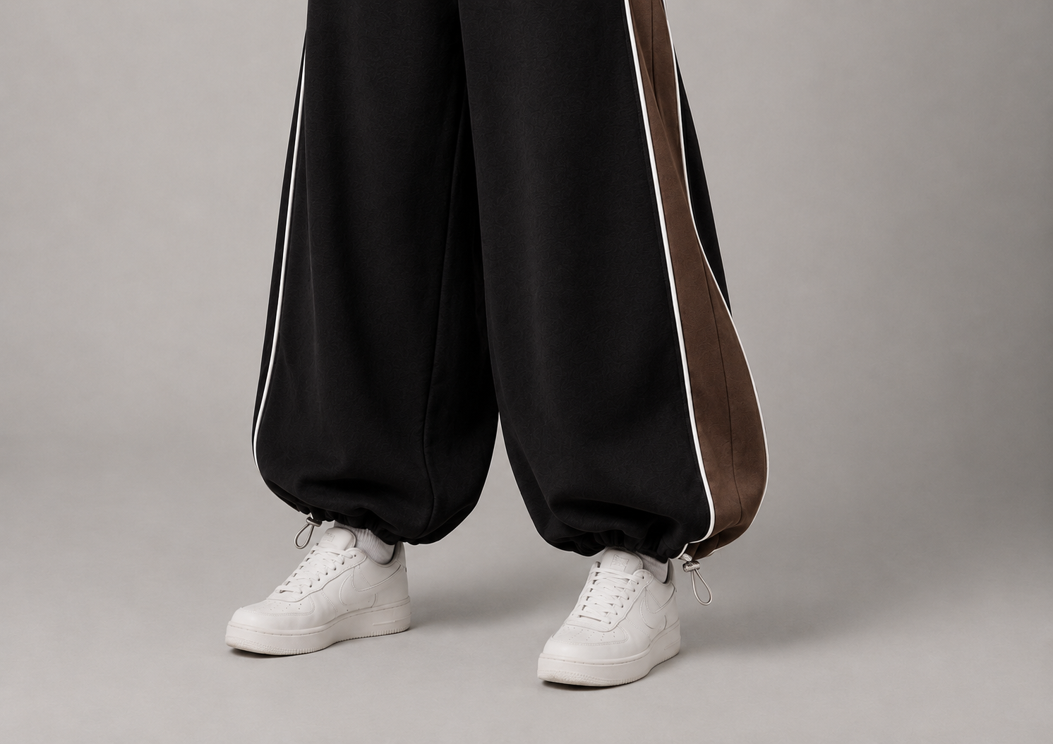 AIMFITS 100% Cotton Panelled Baggy Joggers- Black & Deep Chesnut